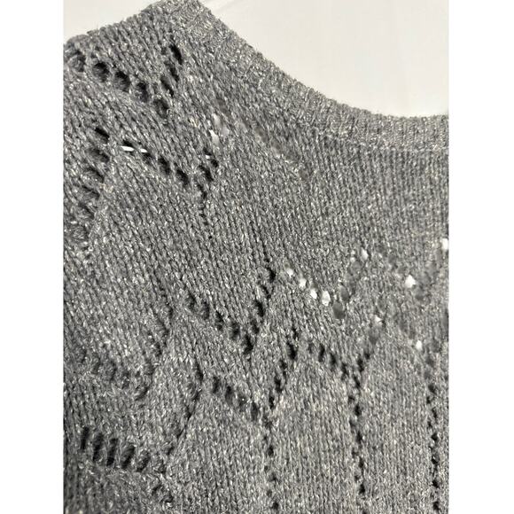 Vintage FaBE Silk & Angora mix, gray vest with a deep V on the back size Large - Picture 6 of 12